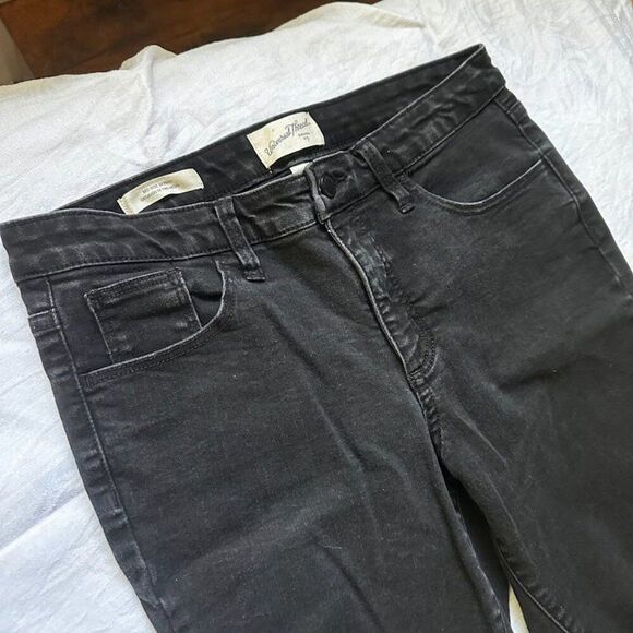 Universal Thread Black Mid-Rise Distressed Skinny Jeans Frayed Hem Size 8 / 29 R - Picture 5 of 13